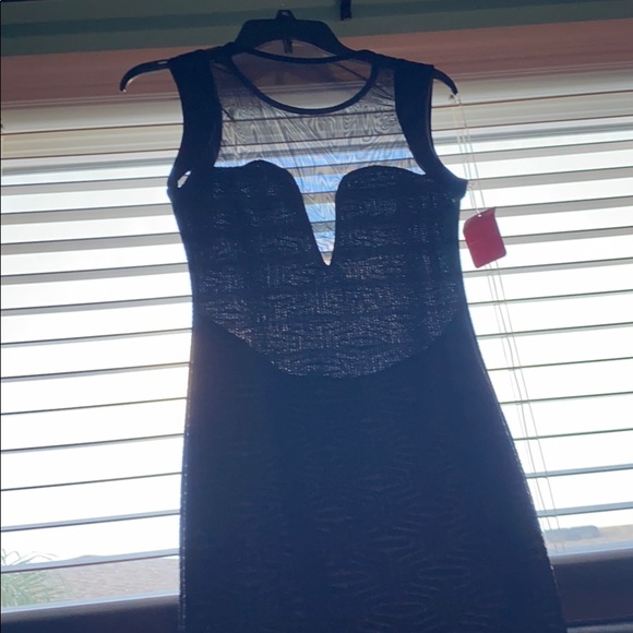 Sleeveless Dress with Sheer Back & Neckline - Picture 5 of 6